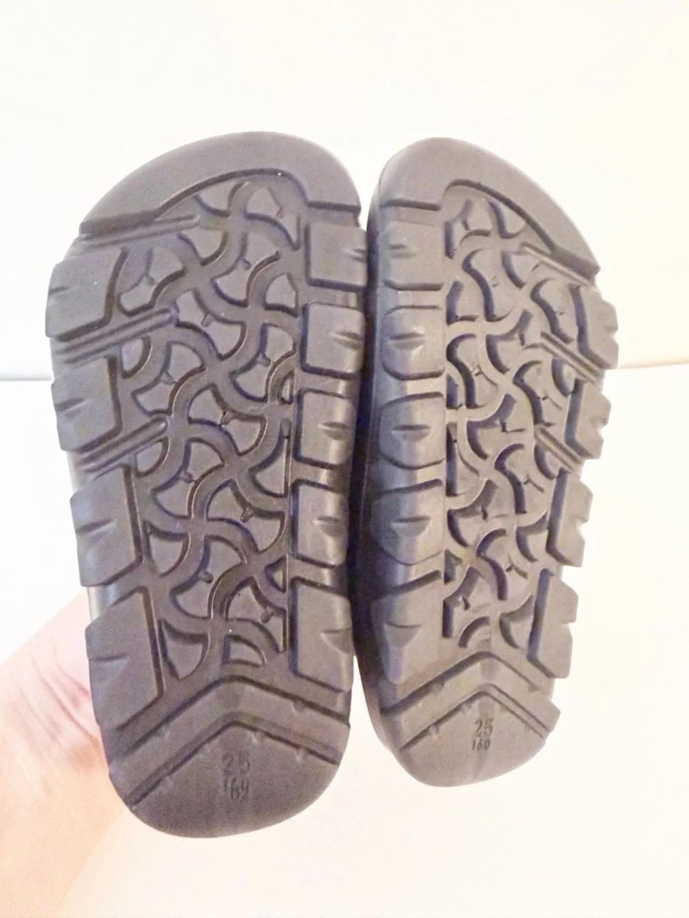 Birkenstock Kids Milano Black Sandals Buckle Straps Size 25 NWOT